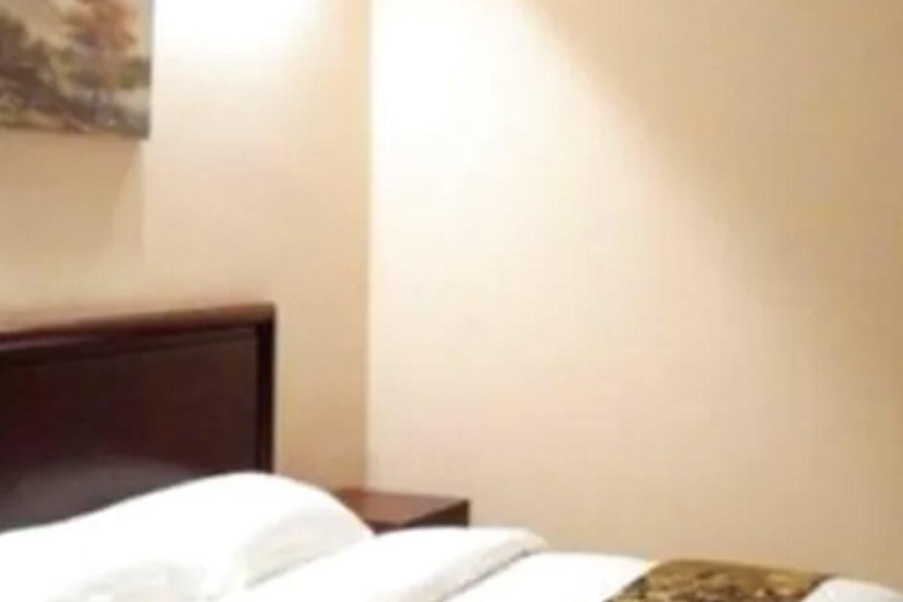 Greentree Inn Henan Qinyang Middle Huaifu Road Express Hotel Εξωτερικό φωτογραφία