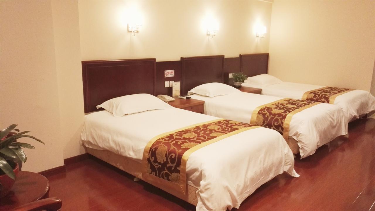 Greentree Inn Henan Qinyang Middle Huaifu Road Express Hotel Εξωτερικό φωτογραφία