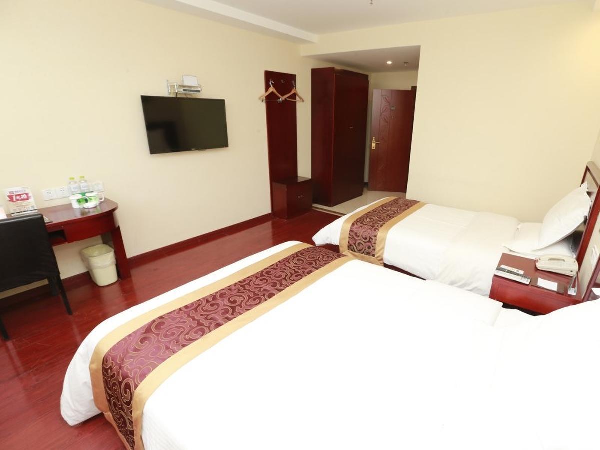 Greentree Inn Henan Qinyang Middle Huaifu Road Express Hotel Εξωτερικό φωτογραφία
